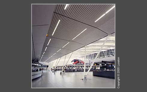 Schiphol Airport Terminal   318 04 